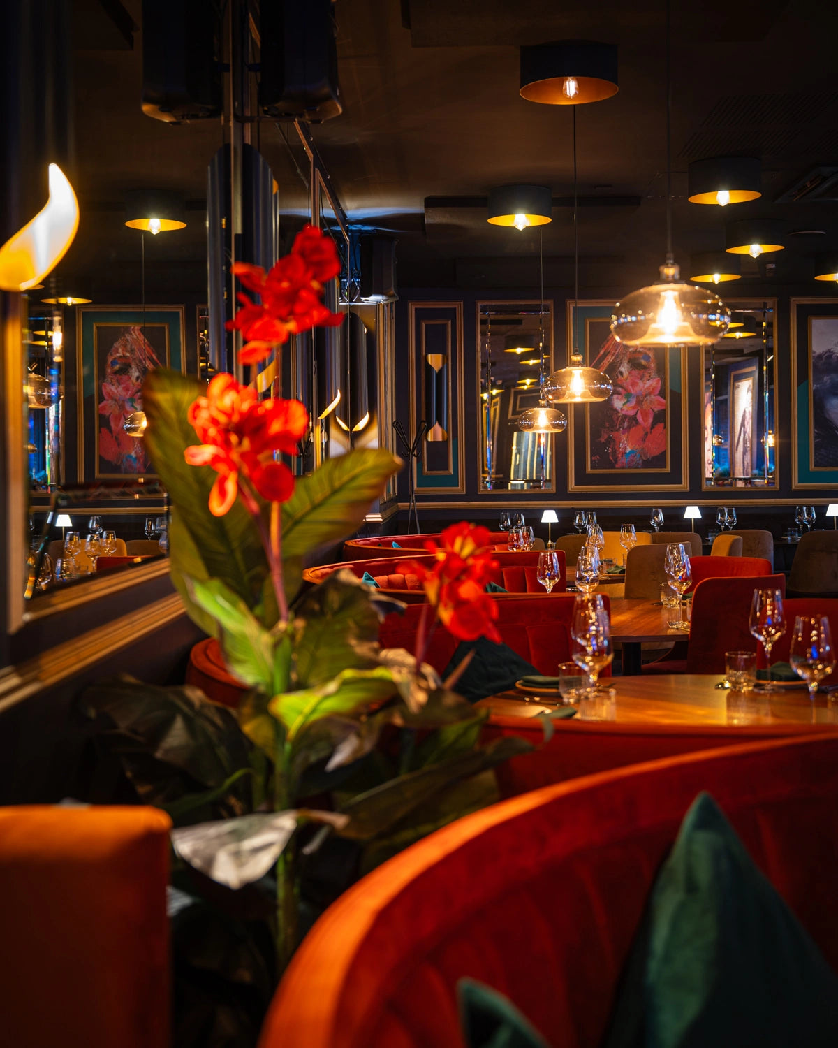 Losh Bar & Grill, 12 minutes from Luton Airport