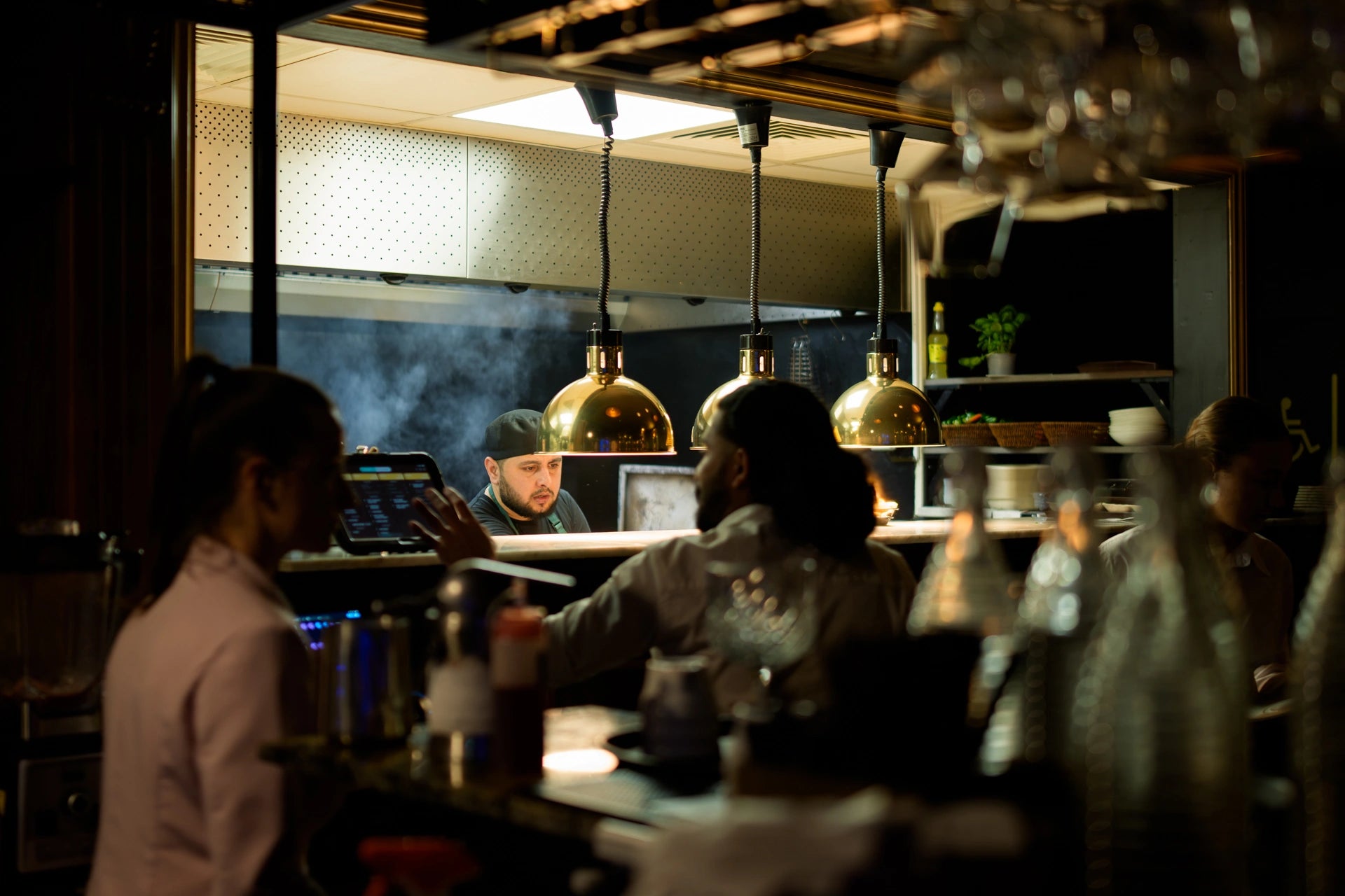 Losh Bar & Grill, refined Luton Airport dining just 12 minutes away